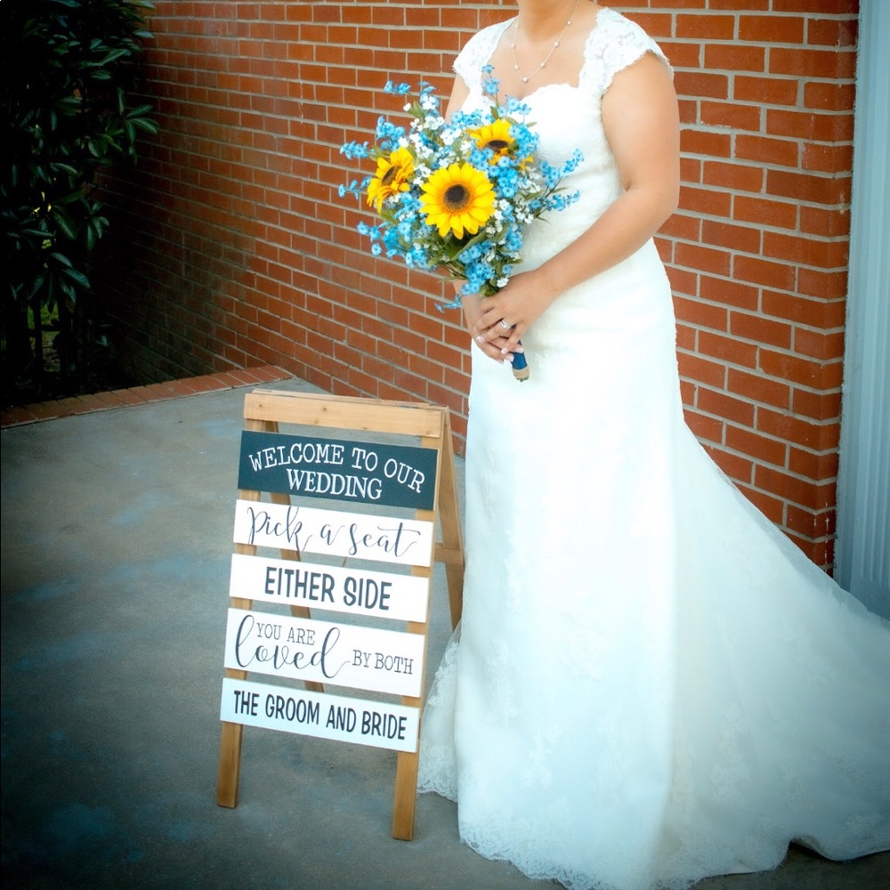 Wedding dress - Picture 3 of 4